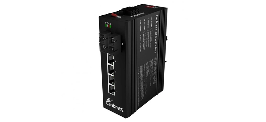 Interruptor Ethernet industrial 2x100Base-FX, 4x40/100Base-TX (PoE opcional)